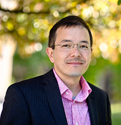 Shaun Tan Stefan Tell Wikimedia Commons 250