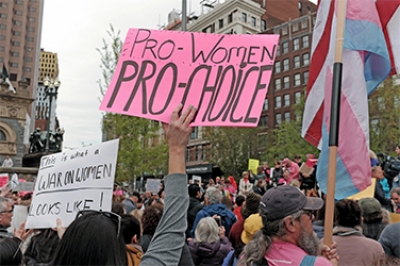 &#039;Shouting Abortion: A doctor reflects on the politics and economics of terminations&#039; by Linda Atkins