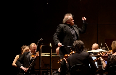 Conductor Conductor Jaime Martín and the Melbourne Symphony Orchestra (photograph by Laura Manariti)