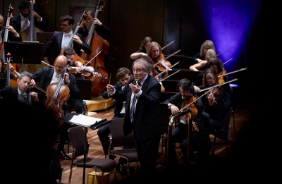 Jaime Martín with Melbourne Symphony Orchestra (photograph by Laura Manariti)