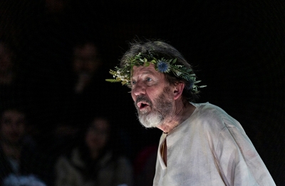 Robert Menzies as King Lear (photograph by Brett Boardman) 